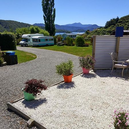 Picton'S Waikawa Bay Holiday Park Hotel Exterior photo