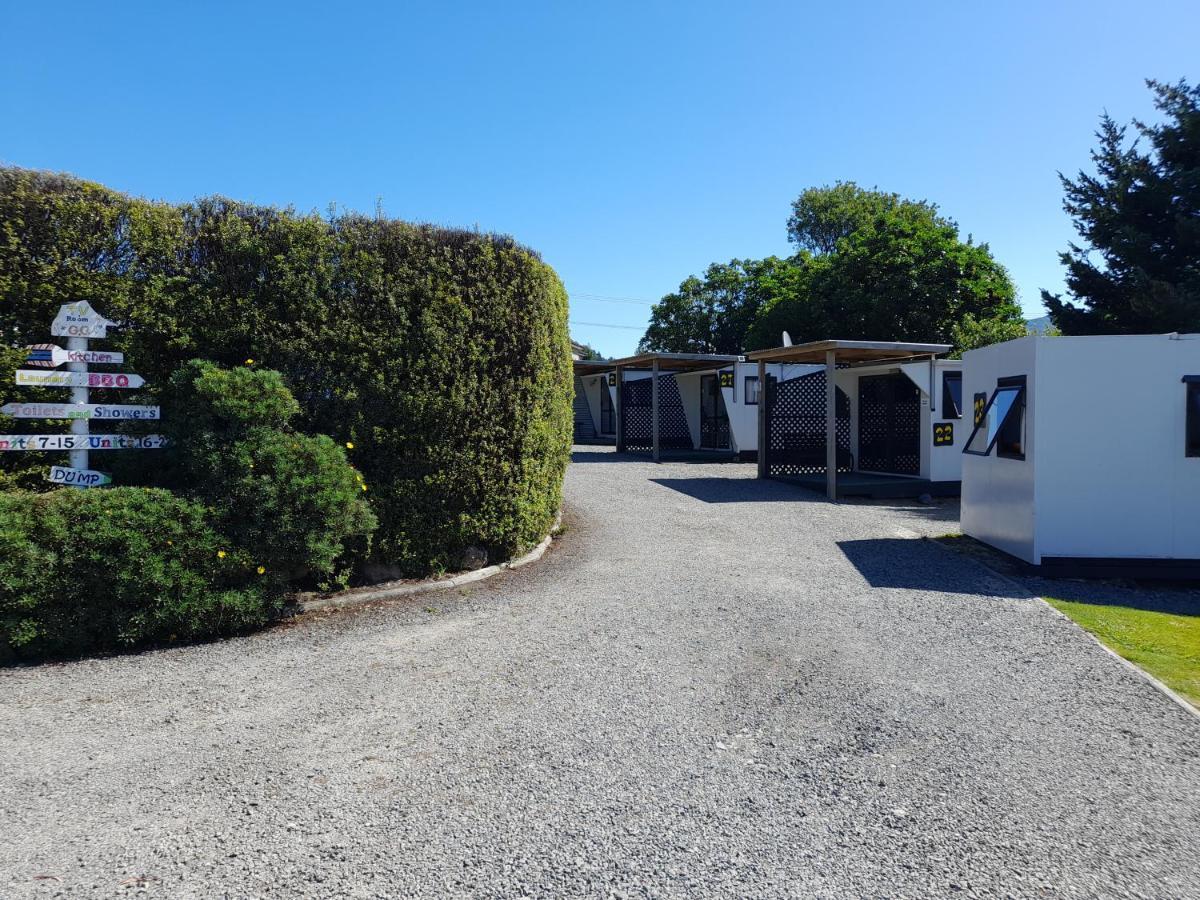 Picton'S Waikawa Bay Holiday Park Hotel Exterior photo