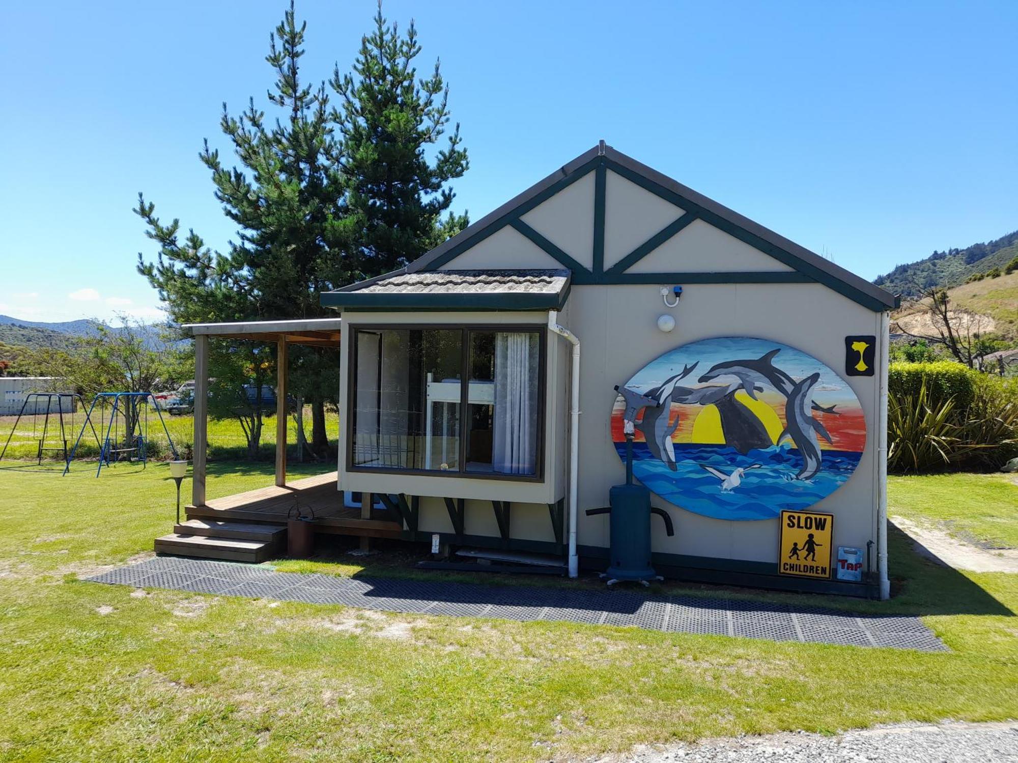 Picton'S Waikawa Bay Holiday Park Hotel Exterior photo