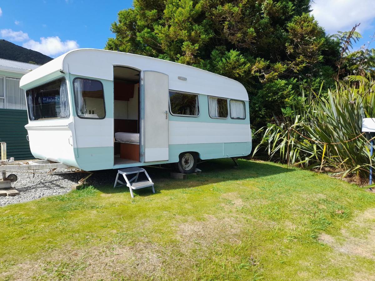 Picton'S Waikawa Bay Holiday Park Hotel Exterior photo