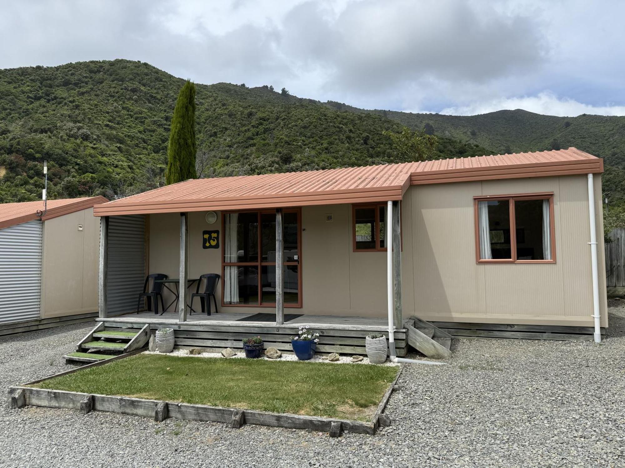 Picton'S Waikawa Bay Holiday Park Hotel Exterior photo