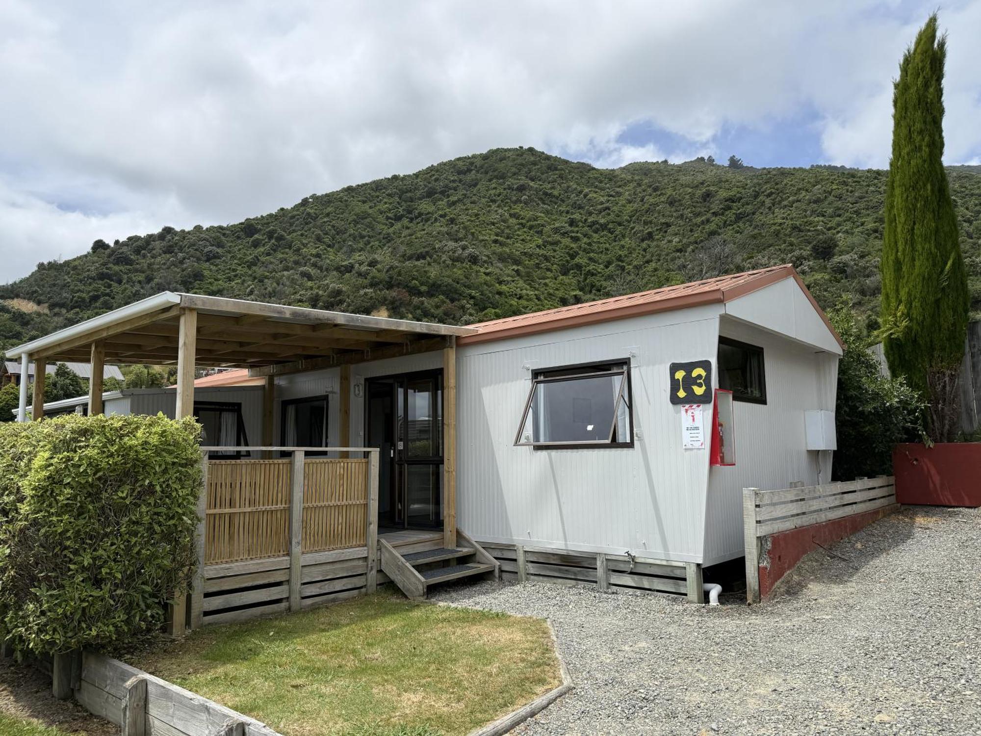 Picton'S Waikawa Bay Holiday Park Hotel Exterior photo