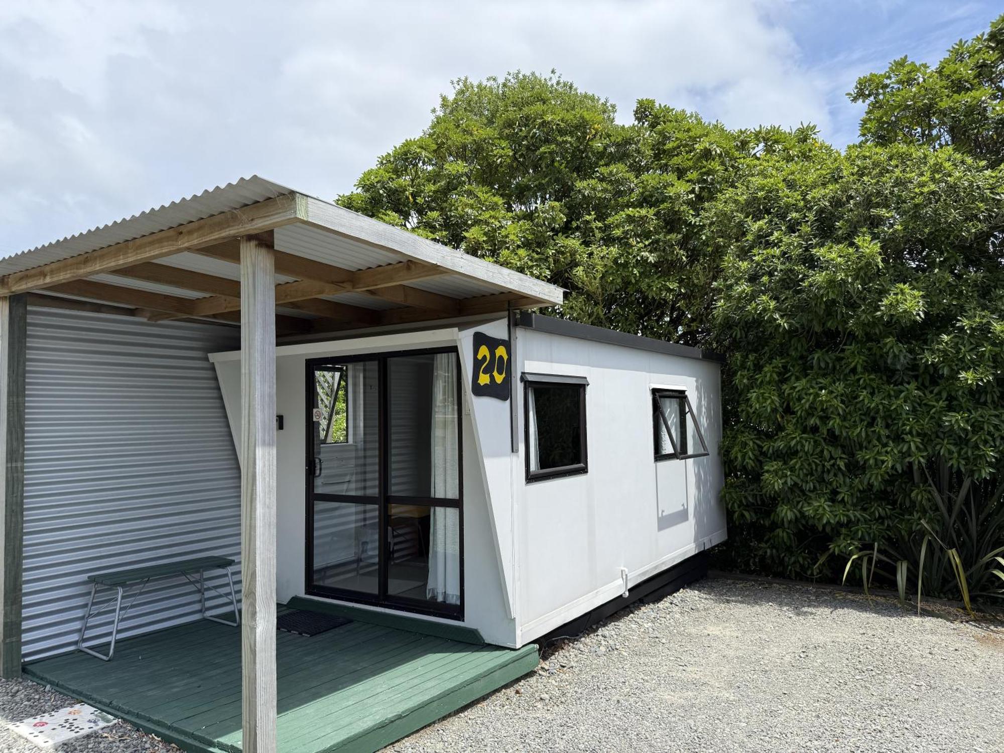 Picton'S Waikawa Bay Holiday Park Hotel Exterior photo