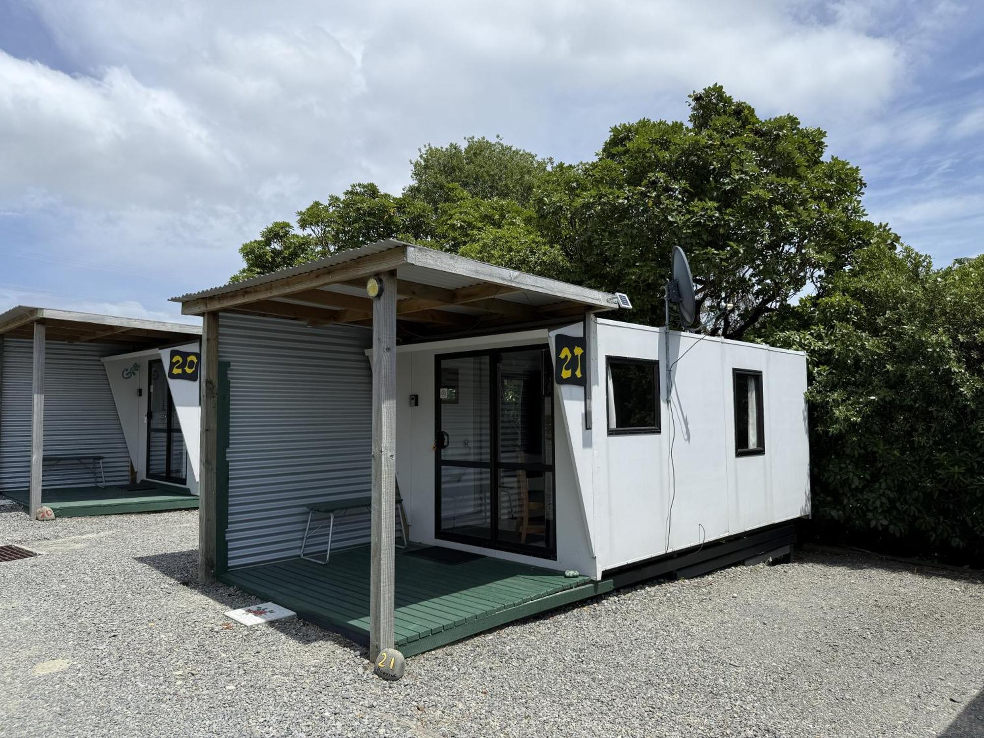 Picton'S Waikawa Bay Holiday Park Hotel Exterior photo