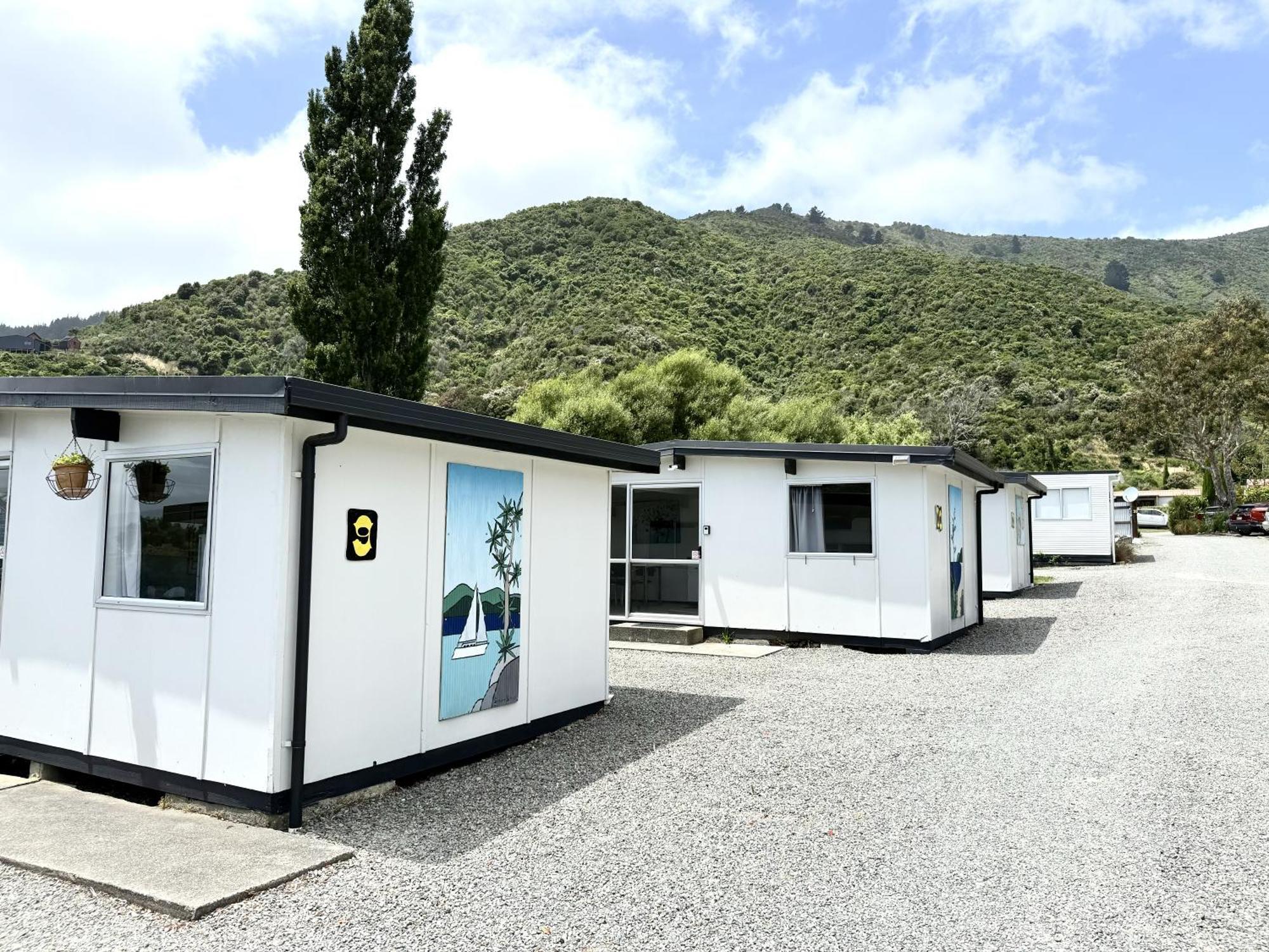 Picton'S Waikawa Bay Holiday Park Hotel Exterior photo